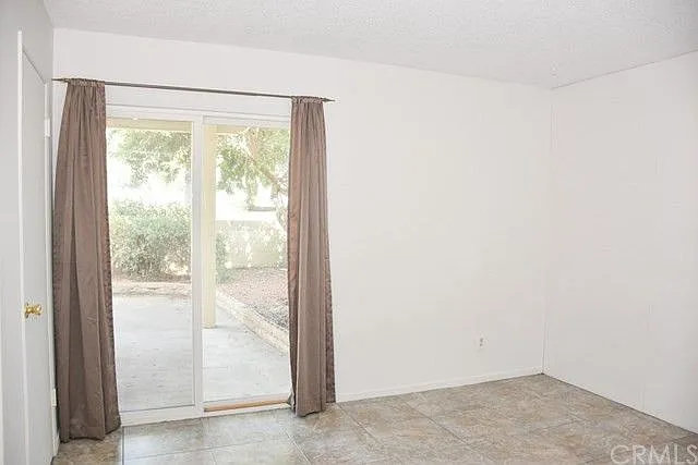 5025 Kensington Way — Photo 8