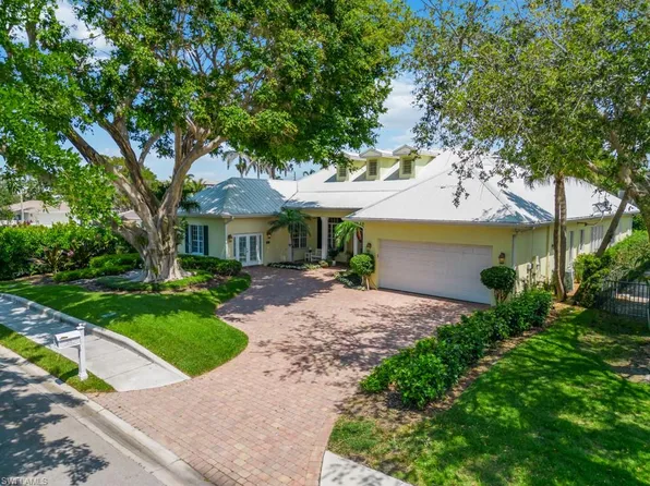 505 Harbour DR, NAPLES, FL 34103