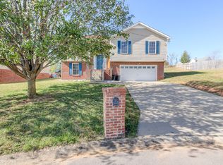 1476 McKinley Ct, Clarksville, TN 37042