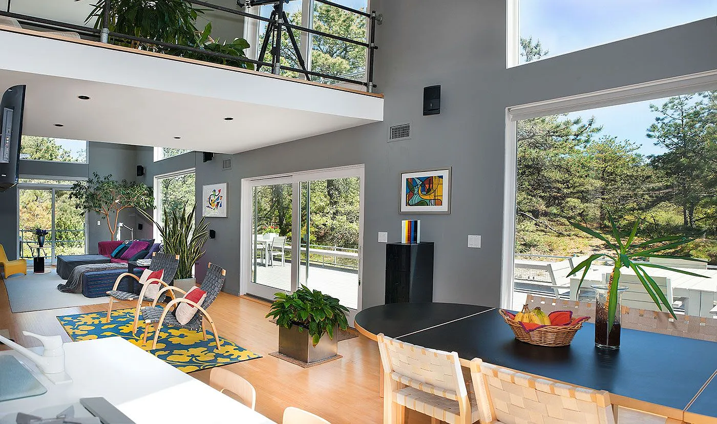 4 bed, 3.0 bath, 3000 sqft — Photo 4