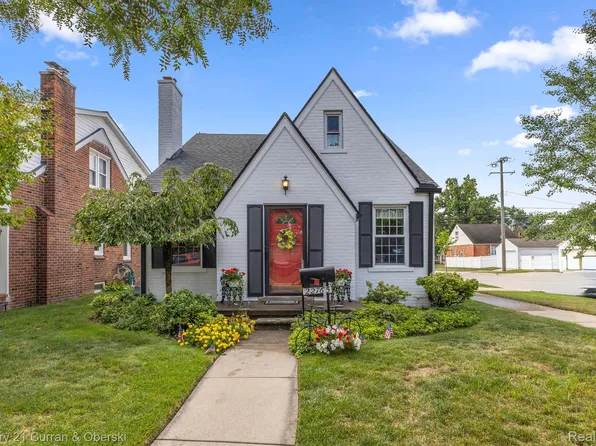 22765 Buckingham St, Dearborn, MI 48128