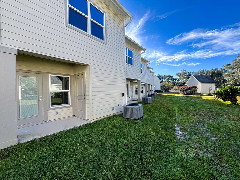 2885 Leahs Ln #1 — Photo 4
