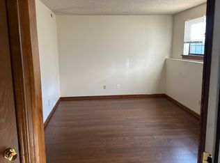 806 N Main St APT 1, Lansing, KS 66043