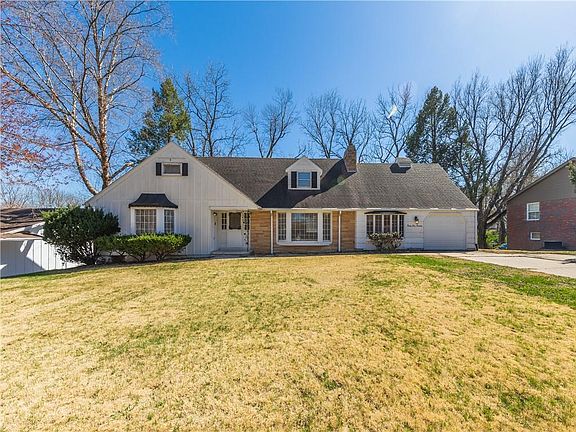 2nd image of 2914 Joslin Ln
