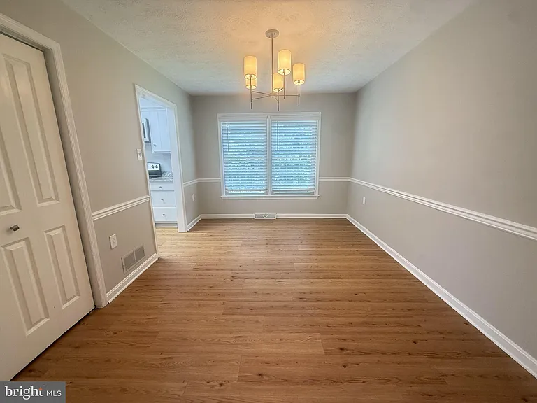 824 Appleseed Ct — Photo 6