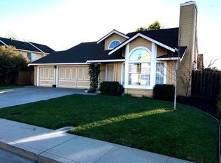 245 Sanborn Ln, Dixon, CA 95620