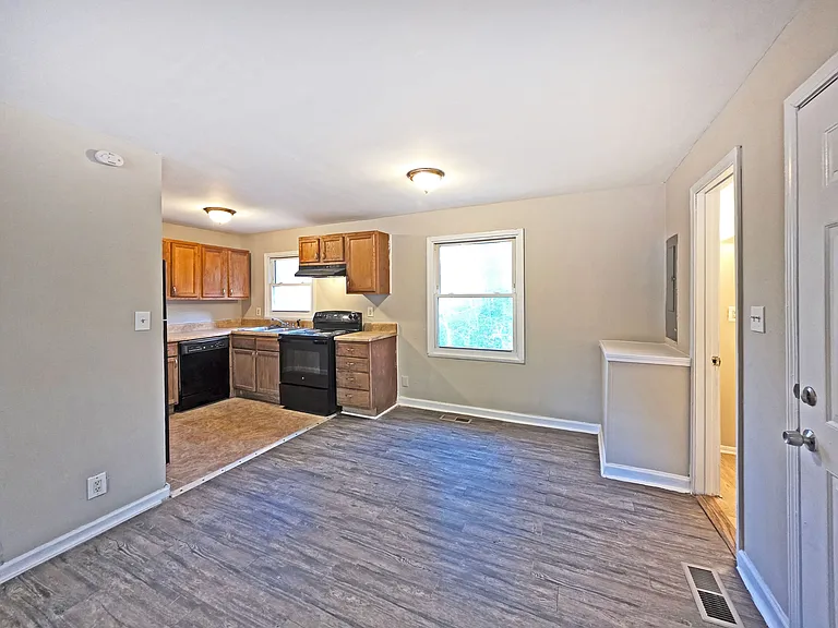 2332 Baywood Dr SE — Photo 10