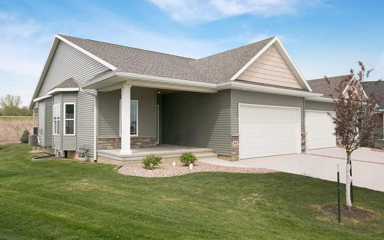 4 bed, 2665 sqft, $2,300 — Photo 1