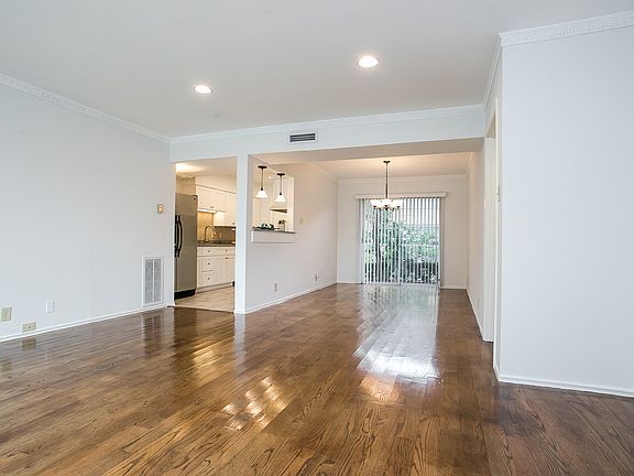 5th image of 11154 Valley Dale Dr #B