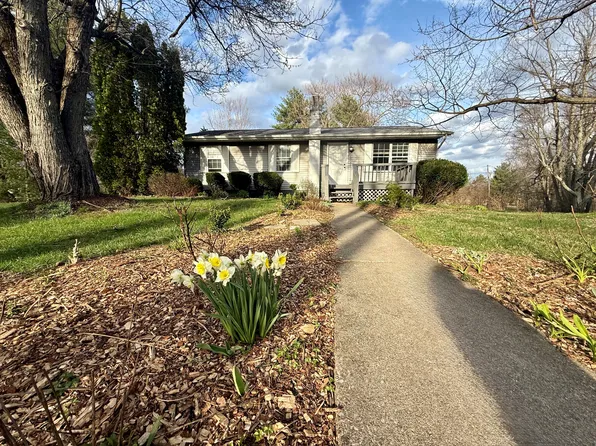 3811 S Westmont Ave, Bloomington, IN 47403