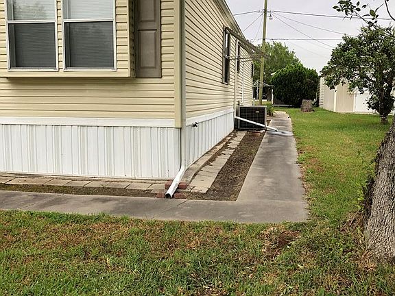 2nd image of 890 Minnesota Dr #32