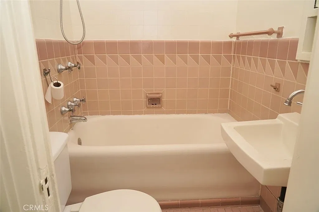 1 bed, 456 sqft, $1,800 — Photo 2