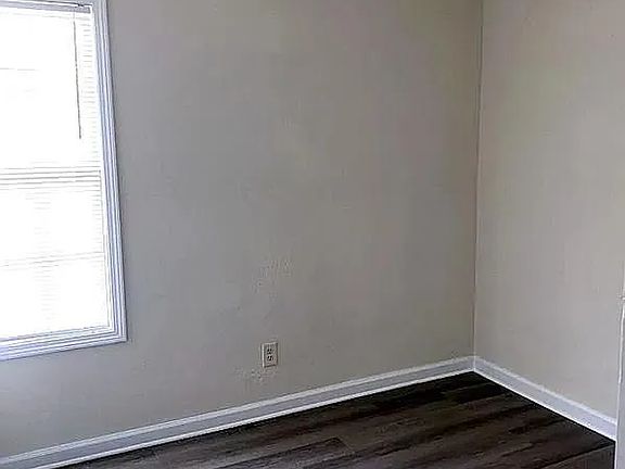 5th image of 324 Gannt St #324