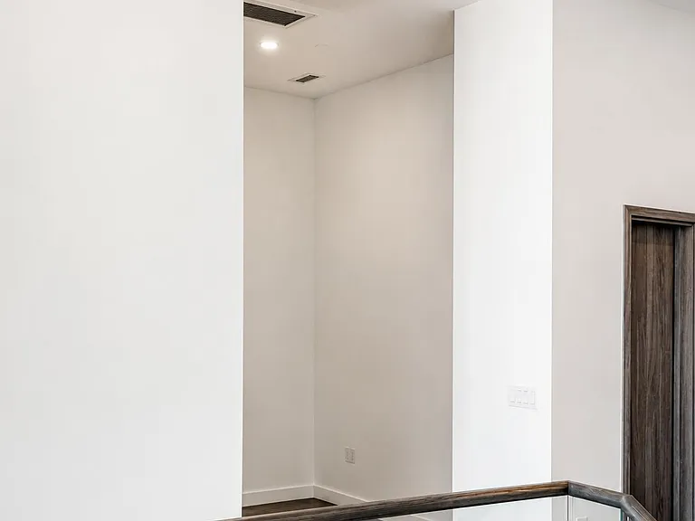 3 Concord Cityplace Way #Penthouse 8105 — Photo 29