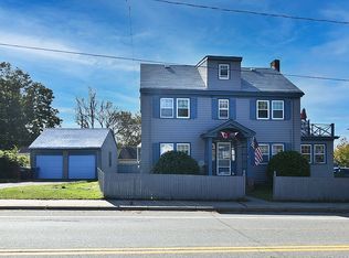 36 Admiral Kalbfus Rd, Newport, RI 02840