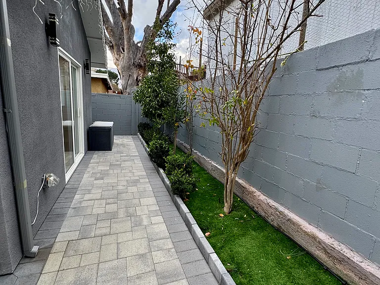 7755 Beckett St — Photo 12