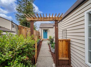 1602 Yardley St, Santa Rosa, CA 95403