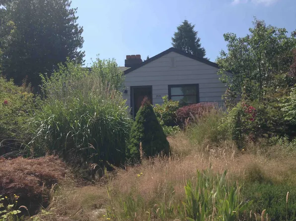 3535 NE 88th St, Seattle, WA 98115