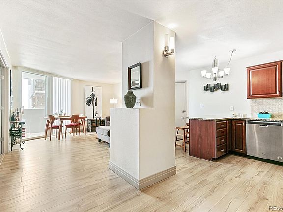 4th image of 601 W 11th Avenue #1009