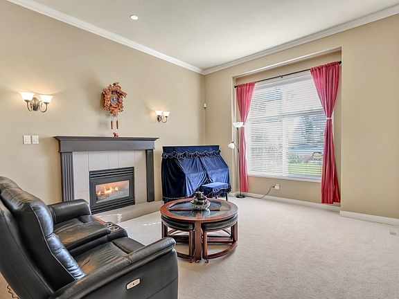 4th image of 14763 31a Ave