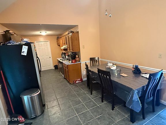 2nd image of 10 Jerri Ann Dr