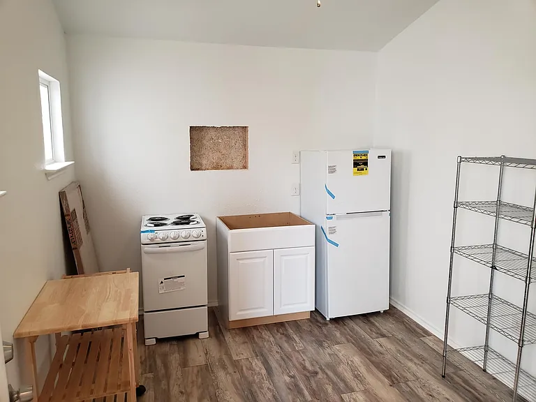 6103 Valley Tree — Photo 4