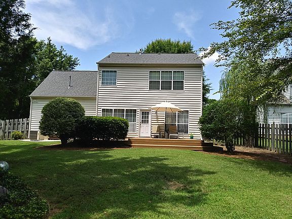 4th image of 11327 Wagonford Ln