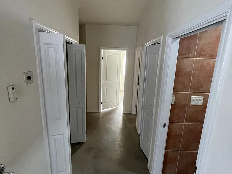 44 Lady Of The Mountain Rd — Photo 10