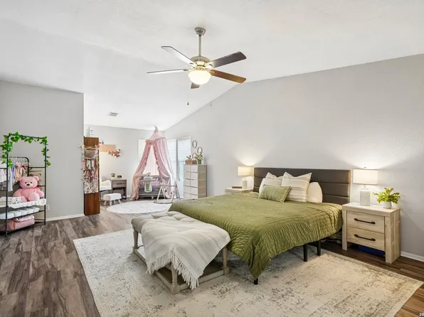 9711 SPRUCE RIDGE DR, Converse, TX 78109