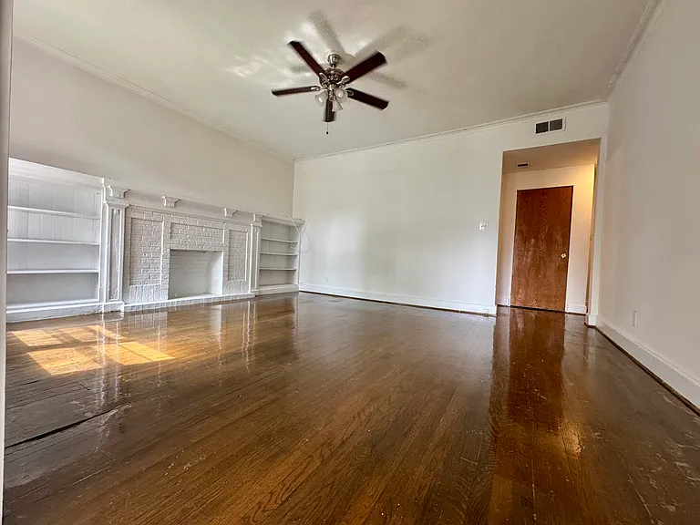 1350 W Winnemac Ave #1 — Photo 3