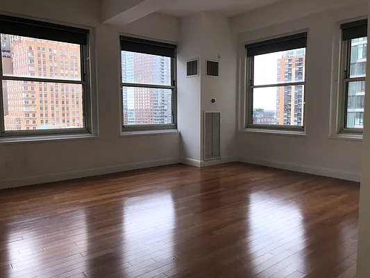 Rented by Realmart Realty LLC | media 23