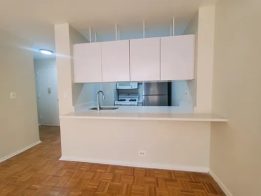 Rented by RSNY Realty | media 8