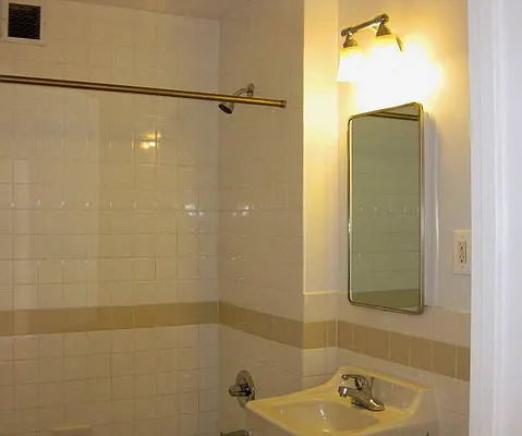 Rented by Moss Realty Company | media 20