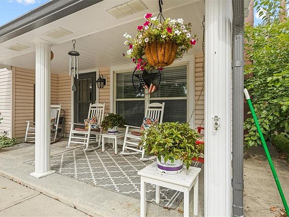 4th image of 1517 Apple St