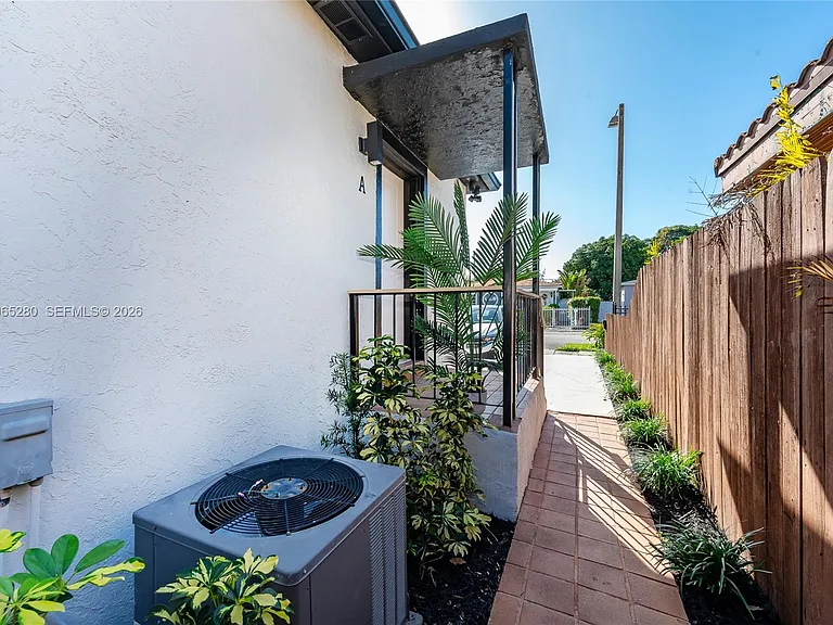3321 NW 19th Ter #A — Photo 2