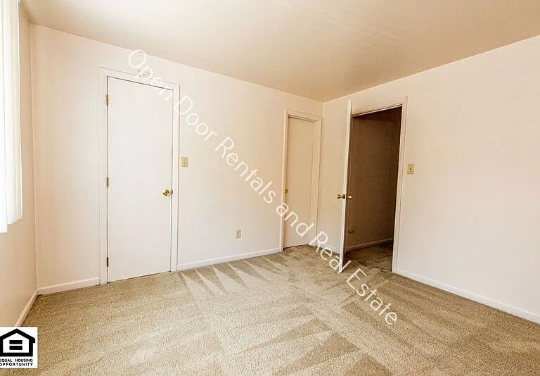 15110 Tally Ho Dr #5 — Photo 8