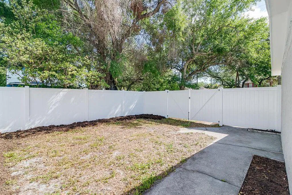 3 bed, 1624 sqft, $3,300 — Photo 4