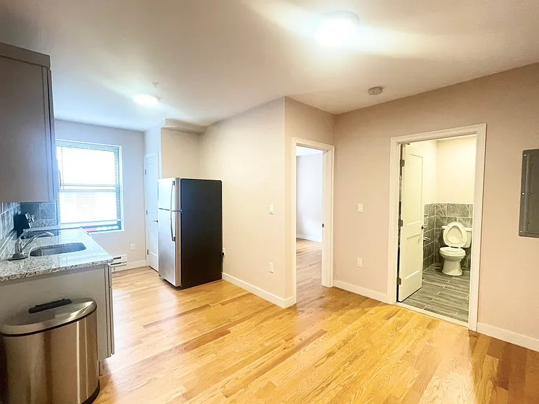 23 Hudson St #203 — Photo 2