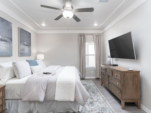 4th image of 3412 Gay Brewer Dr #B