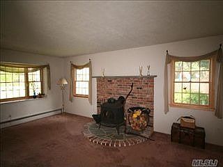 2nd image of 2 Blackwell Ct