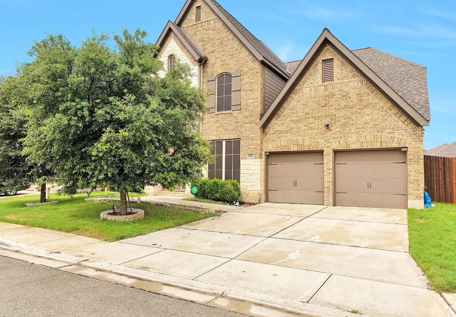 4 bed, 3.5 bath, 3395 sqft, $3,400 — Photo 1