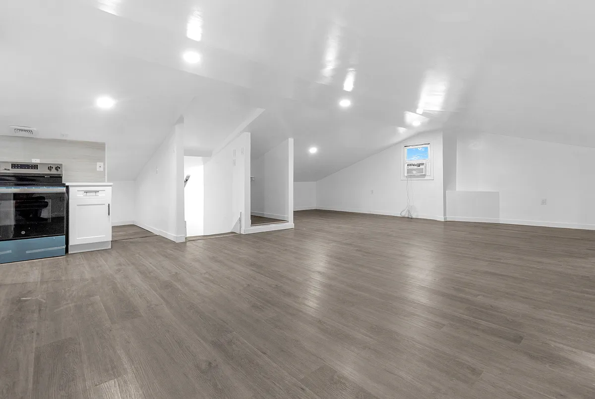 Building Photo - 100 Haledon Ave #3