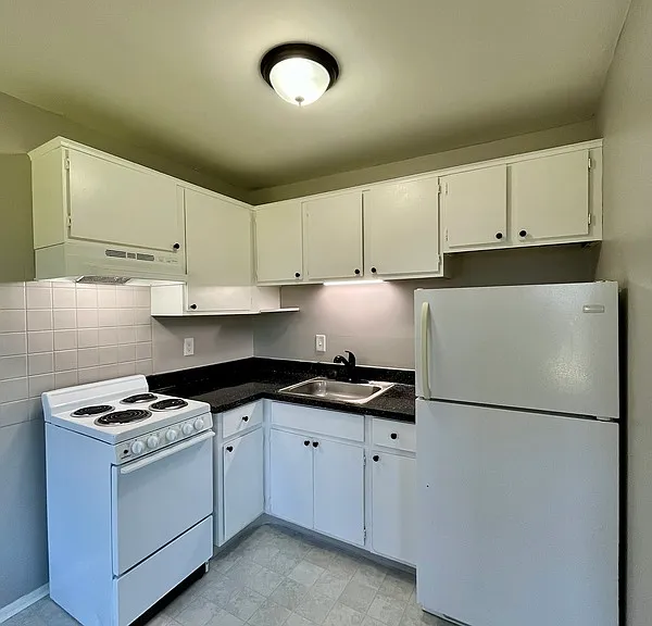 580 Harrison Blvd #59 — Photo 3