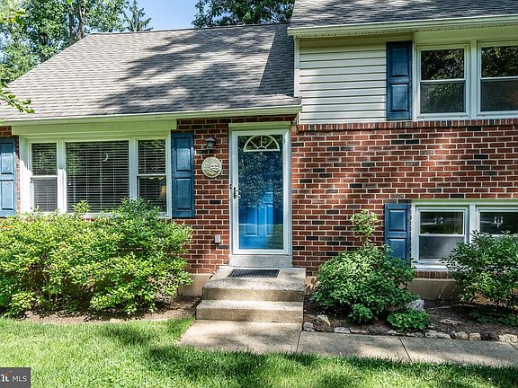 3rd image of 1312 Mary Jane Ln