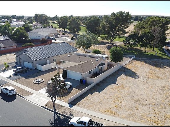 4th image of 27400 Cloverleaf Ln