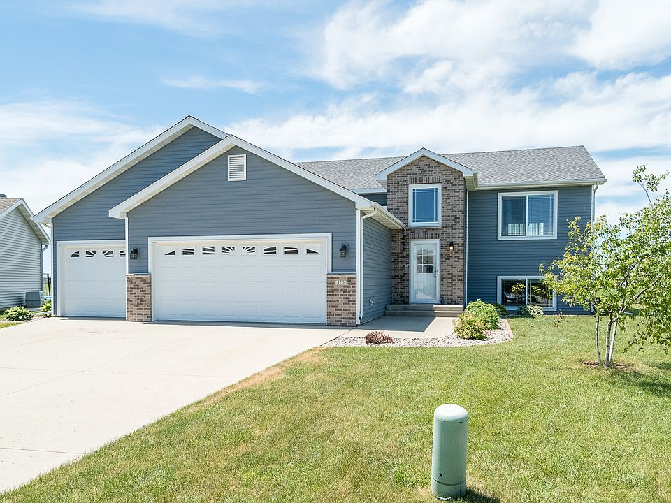 1st image of 120 Pinehurst Ct