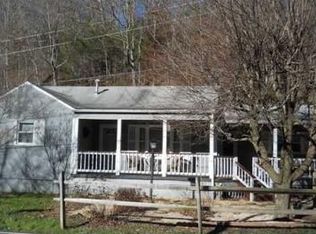 1815 Thorofare Rd, Clendenin, WV 25045