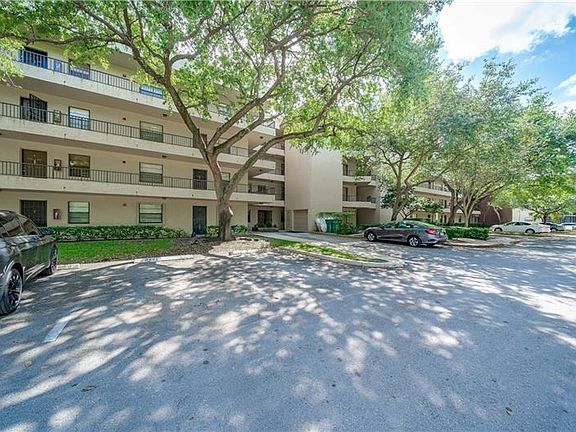 3rd image of 10501 W Broward Blvd APT 105