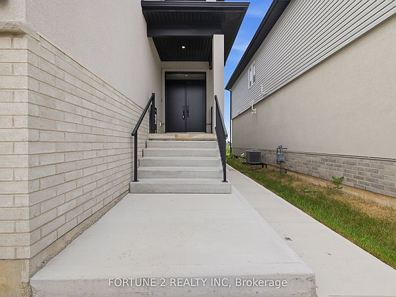 2nd image of 1143 Hobbs Dr