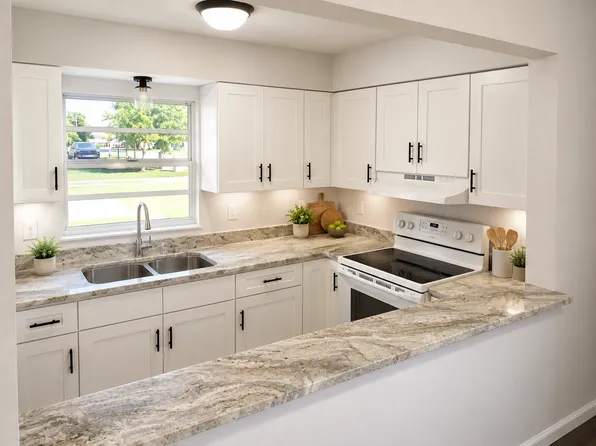 4912 9th St, Zephyrhills, FL 33542